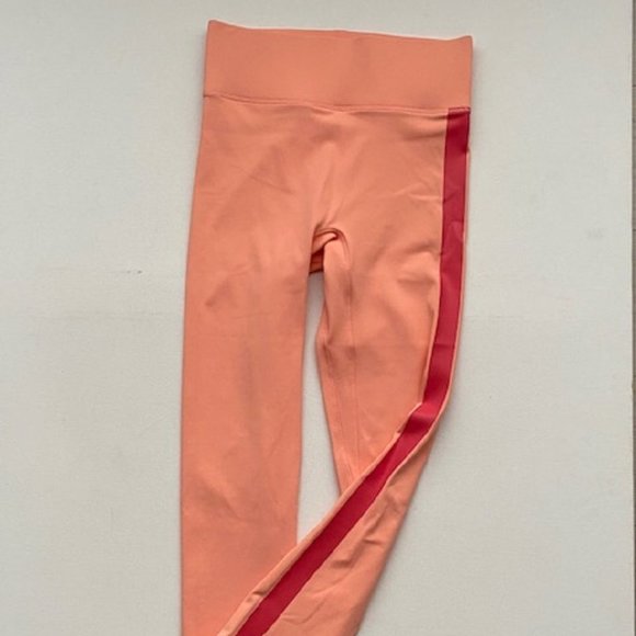 ALL ACCESS Center Stage Cropped Stretch Leggings  Peach / Pink Band - Picture 5 of 8